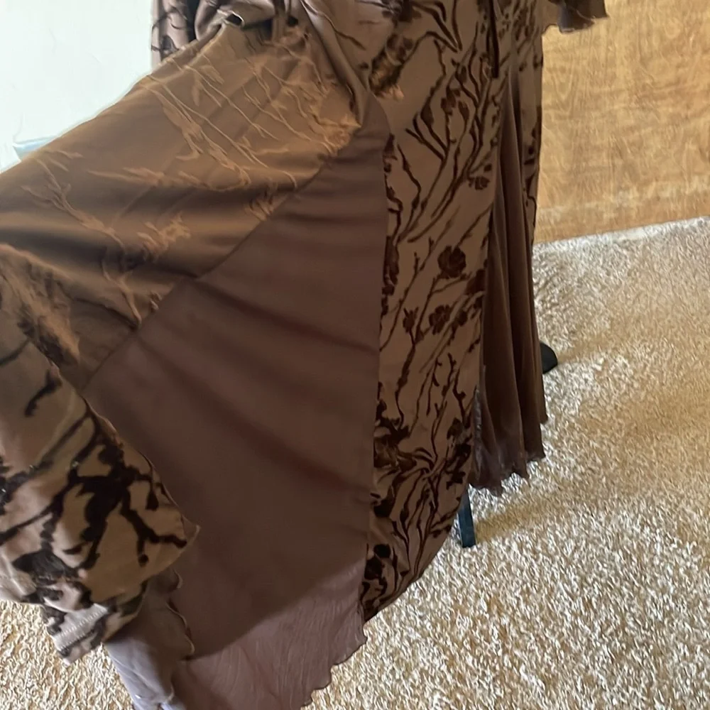 EARTHBOUND Dark Brown Floral Pattern 
Maxi Dress - Picture 8 of 16